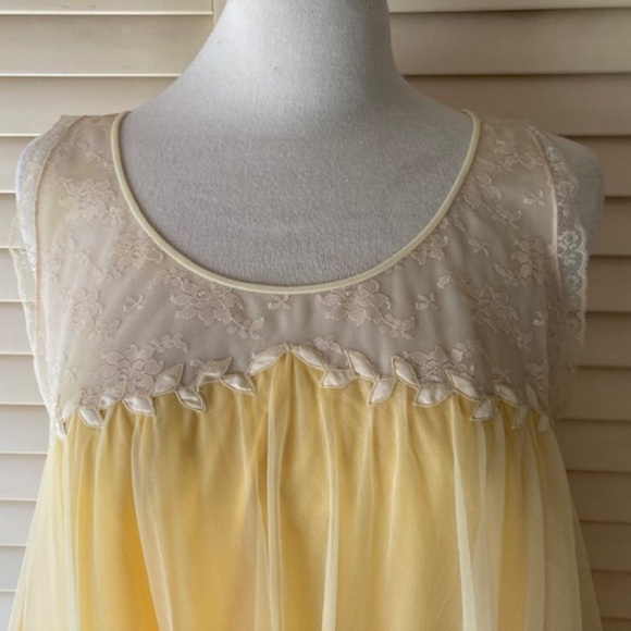 Bonwit Teller Chiffon Peignoir Set - Picture 10 of 16